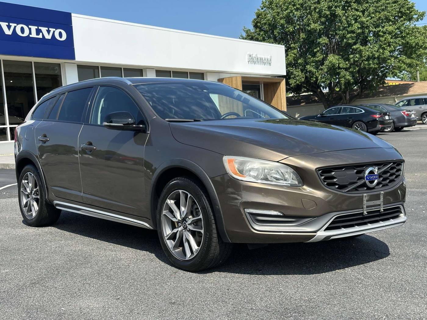 2016 Volvo V60 Cross Country T5 — Wagon — 102,075 mi — Richmond, VA
