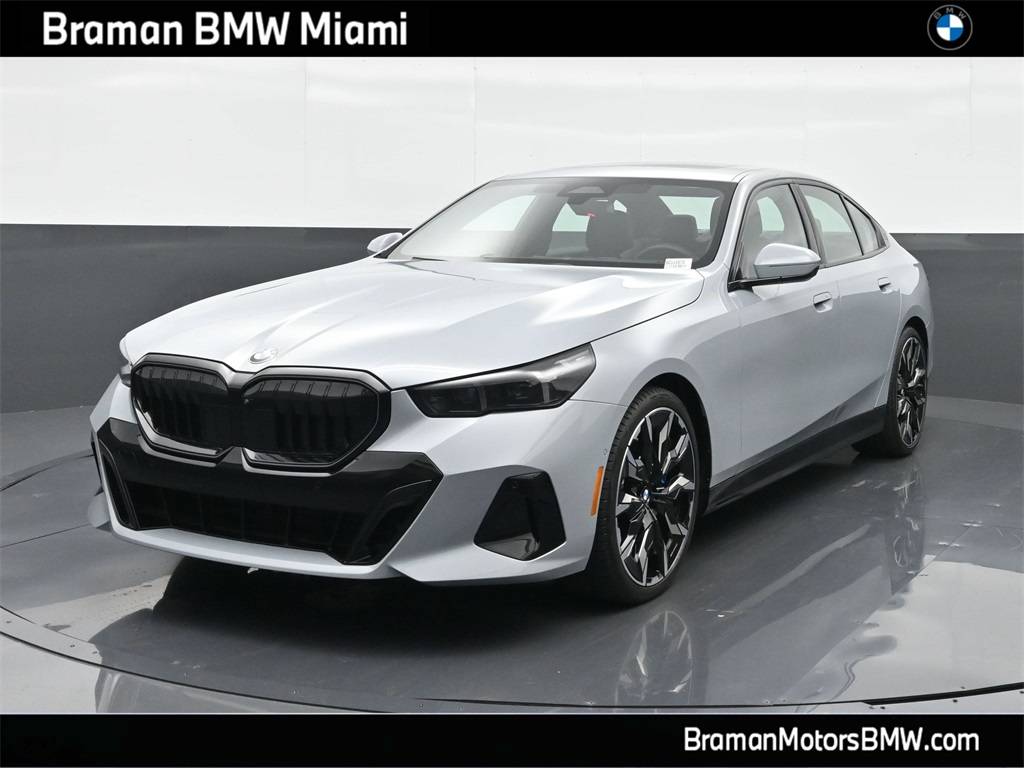 2025 BMW 5 Series 530i — Sedan — 5,584 mi — Miami, FL