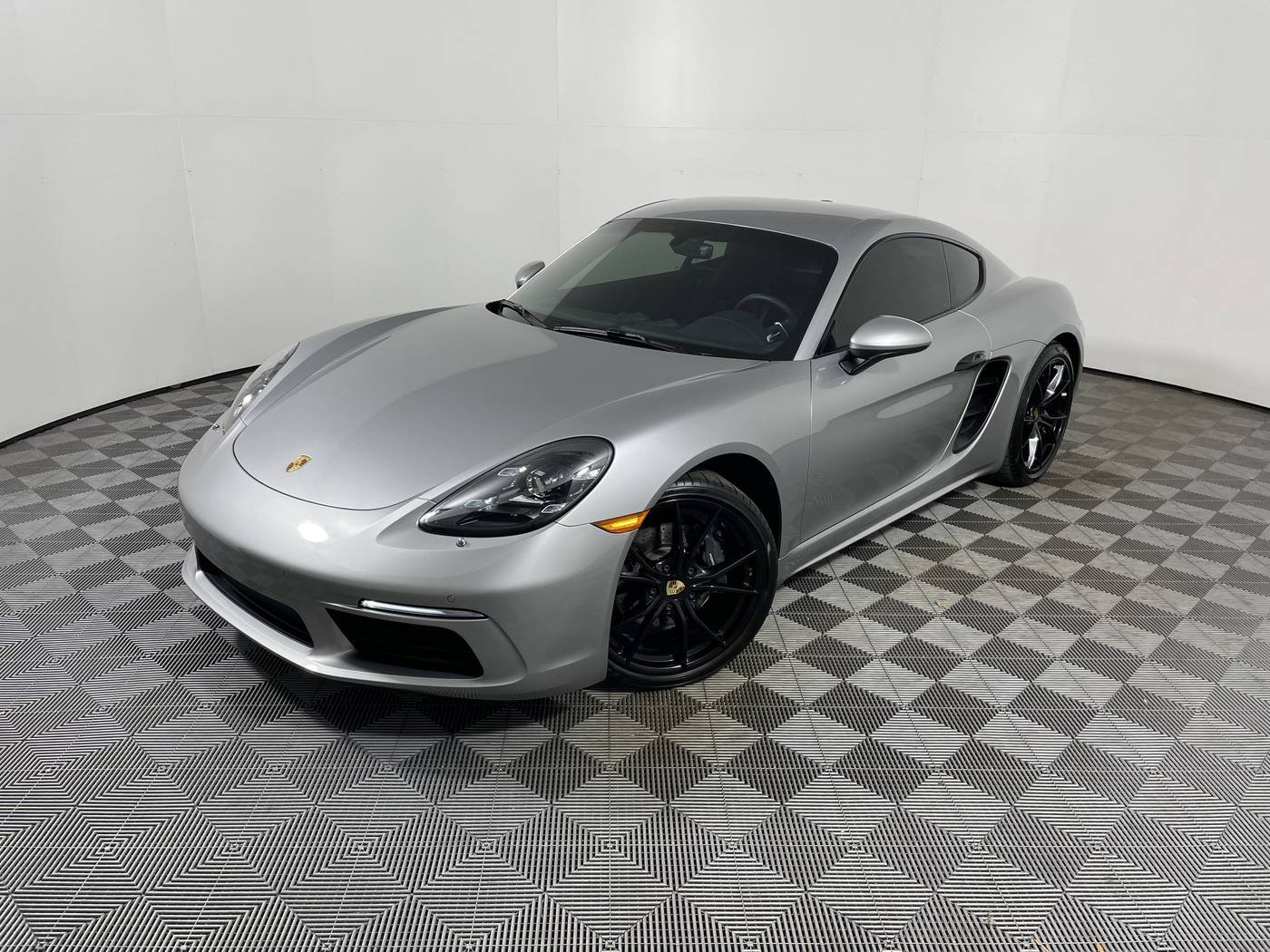 2024 Porsche 718 Cayman Standard — Coupe — 2,100 mi — West Melbourne, FL