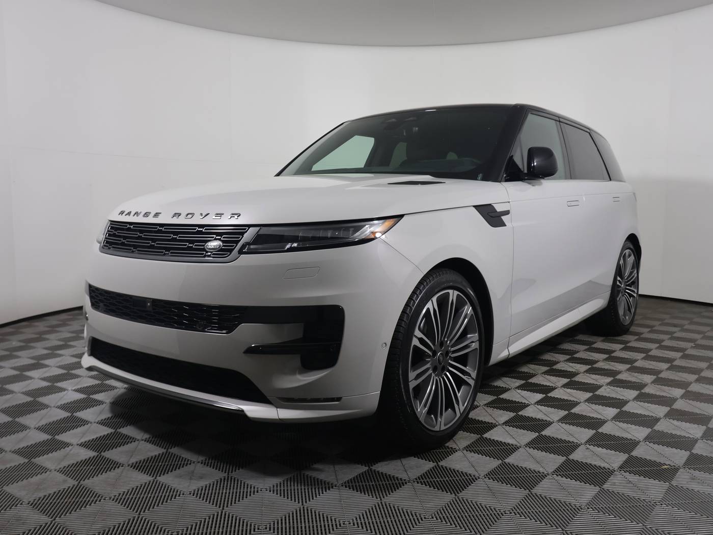 2024 Land Rover Range Rover Sport SE Dynamic — SUV — 13,925 mi — West Melbourne, FL