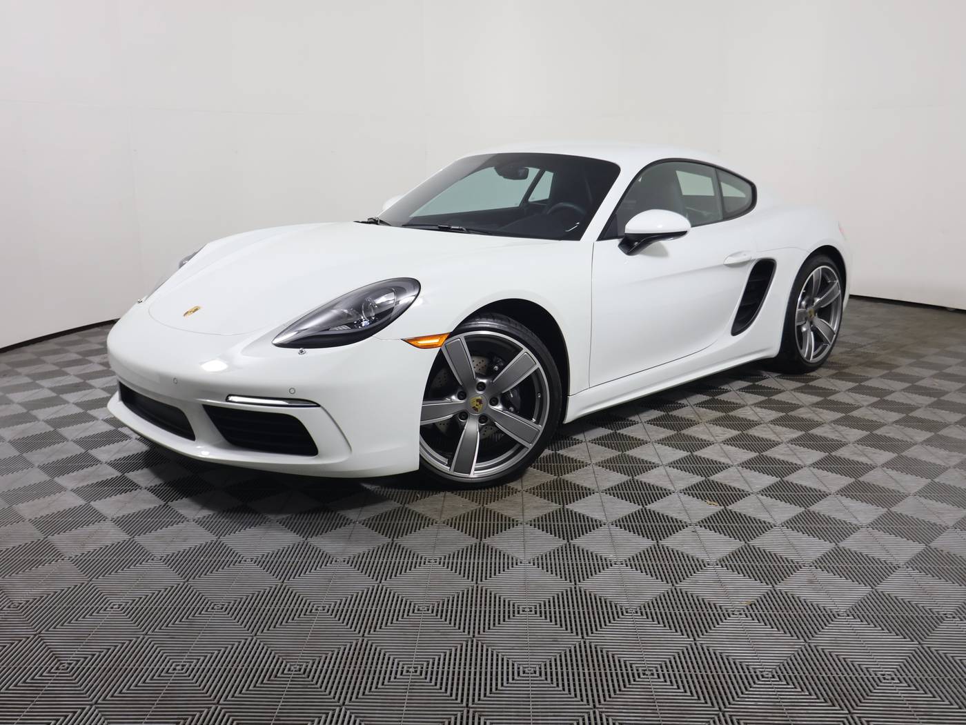 2024 Porsche 718 Cayman Standard — Coupe — 5,592 mi — West Melbourne, FL