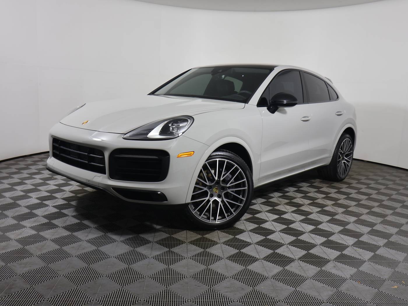 2022 Porsche Cayenne Standard — SUV — 15,680 mi — West Melbourne, FL