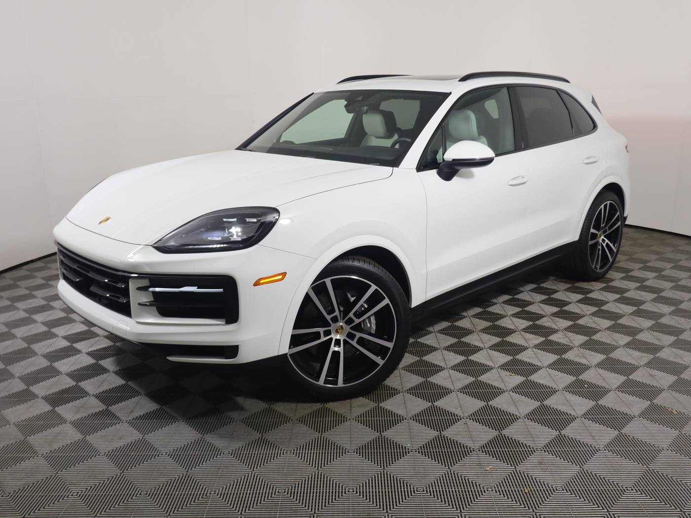 2024 Porsche Cayenne Standard — SUV — 1,961 mi — West Melbourne, FL