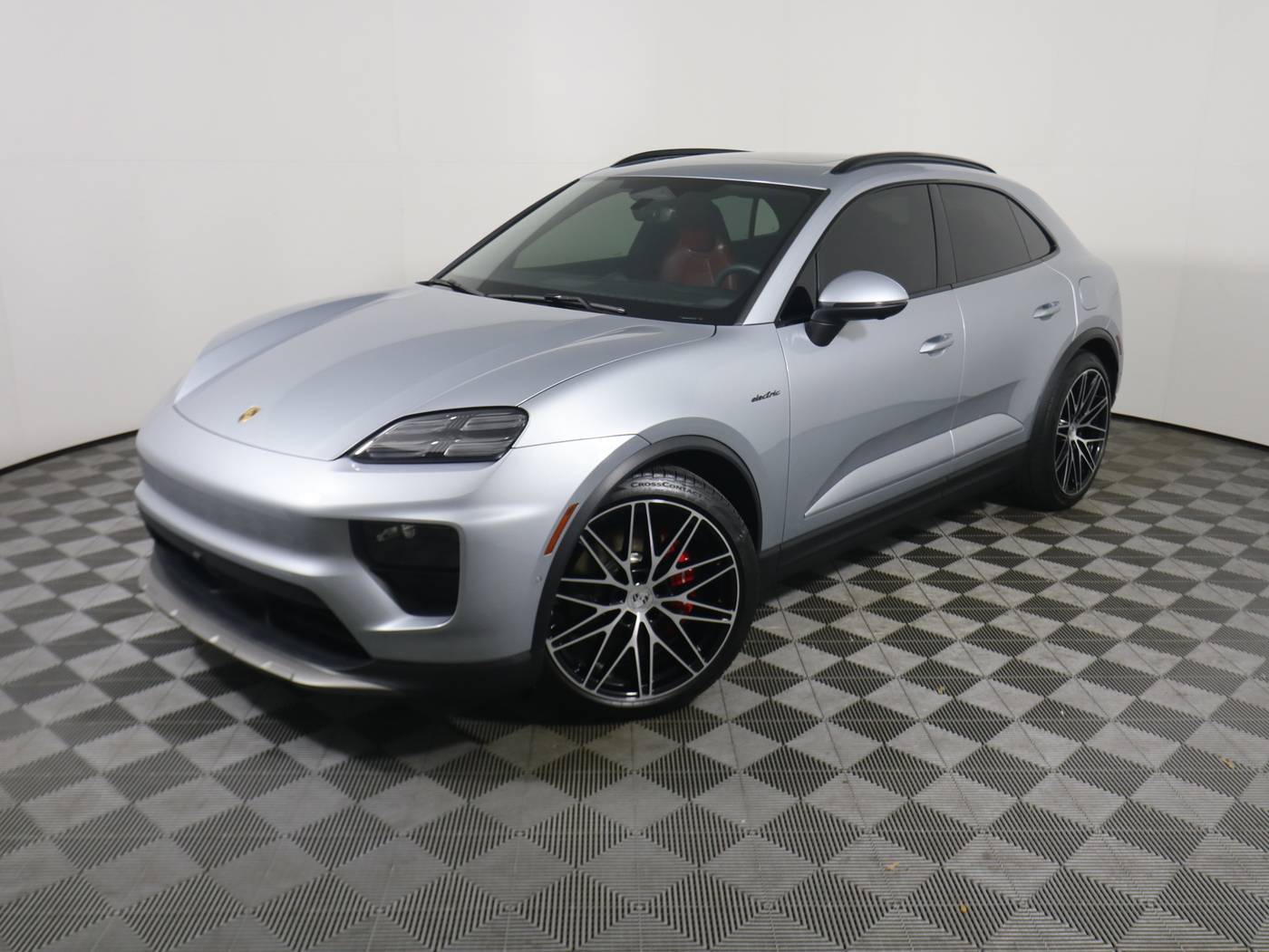 2025 Porsche Macan Electric 4S — SUV — 5,412 mi — West Melbourne, FL