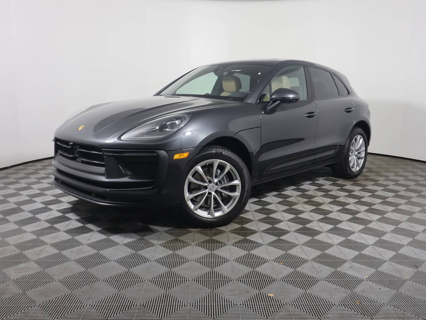 2025 Porsche Macan Standard — SUV — 4,712 mi — West Melbourne, FL