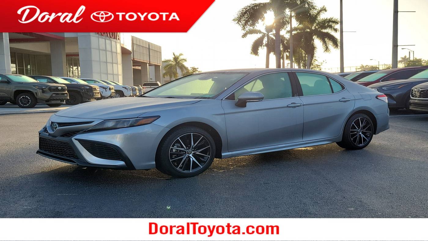 2024 Toyota Camry SE — Sedan — 3,158 mi — Doral, FL