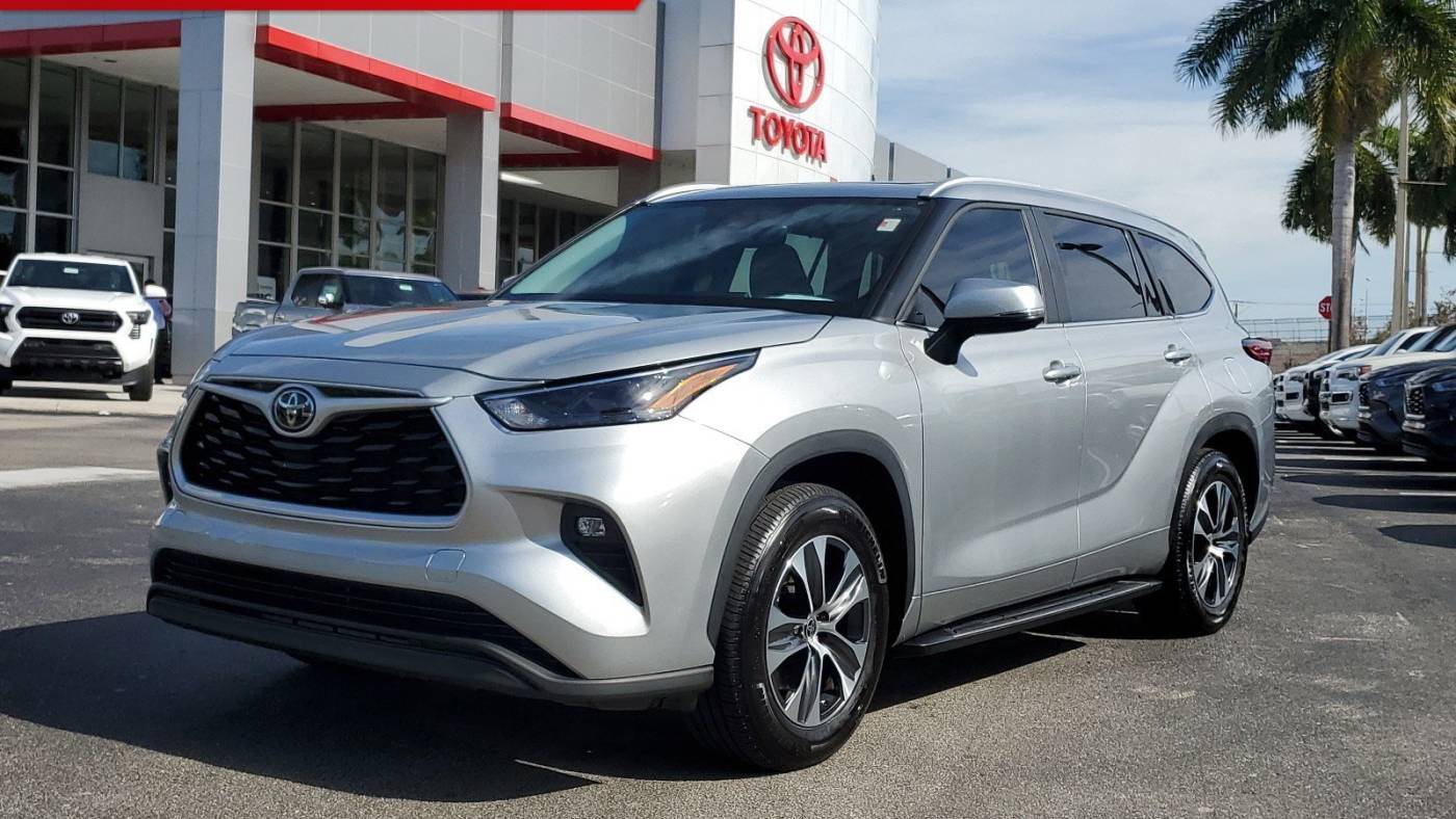 2023 Toyota Highlander XLE — SUV — 15,402 mi — Doral, FL