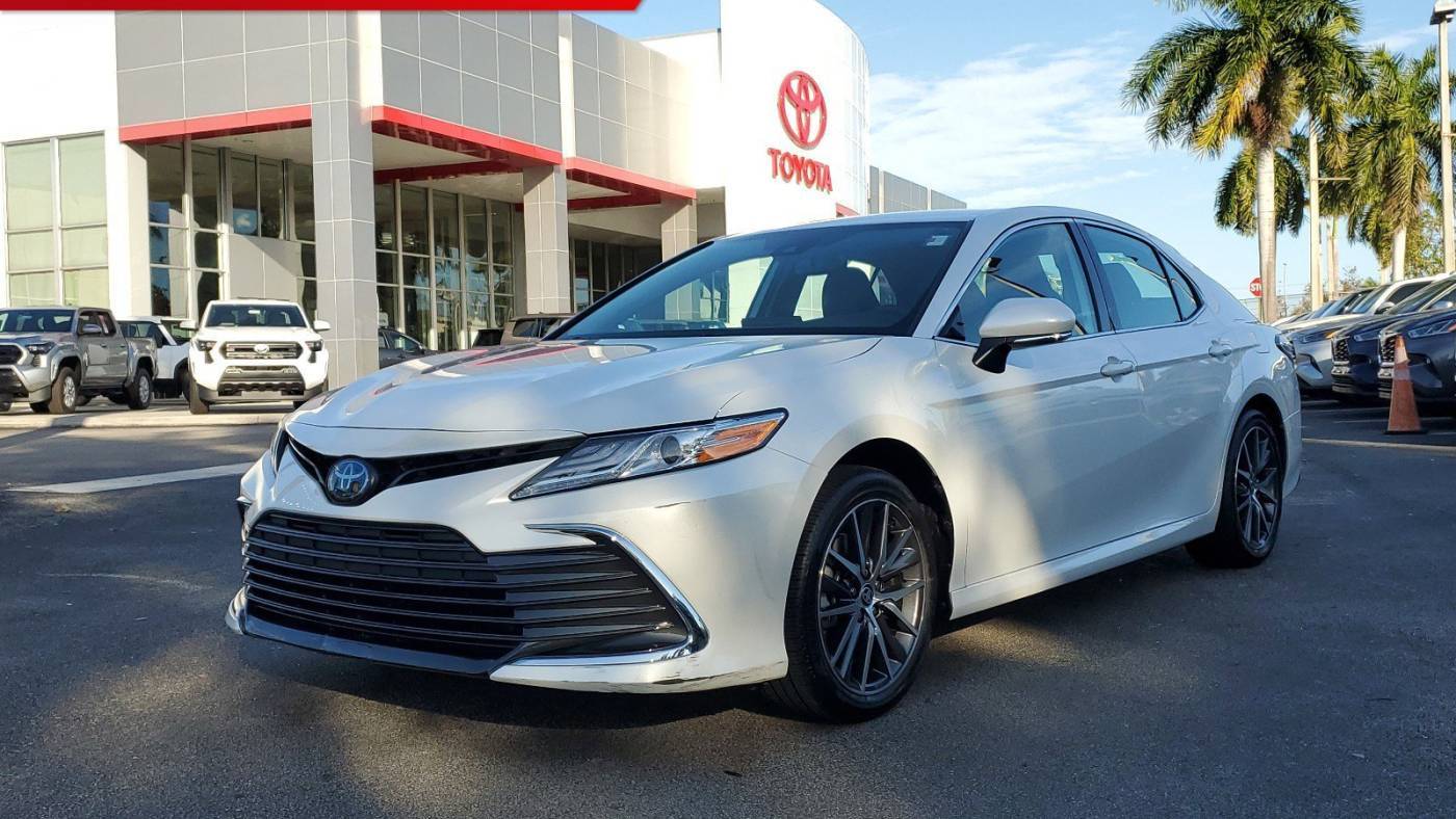 2023 Toyota Camry Hybrid XLE — Sedan — 6,938 mi — Doral, FL