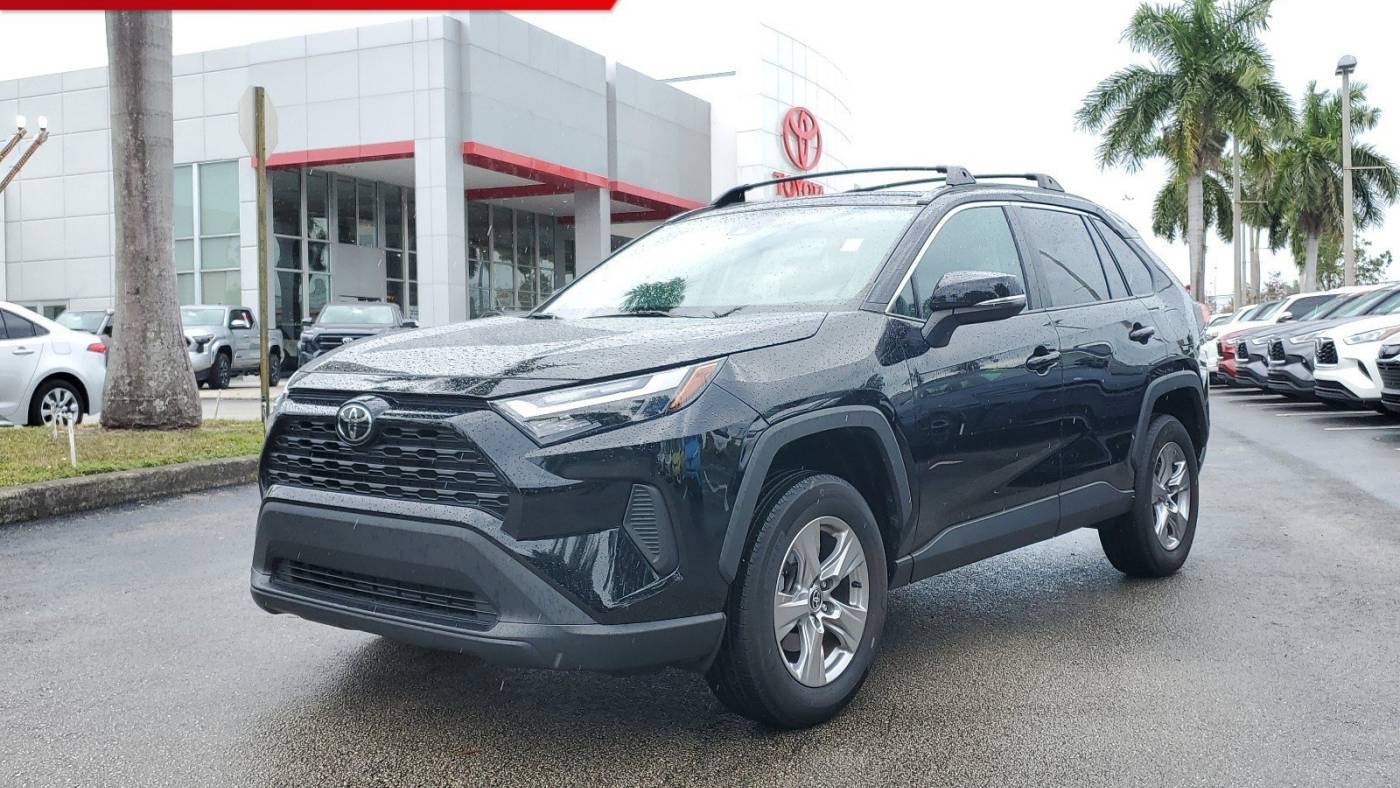 2022 Toyota RAV4 XLE — SUV — 23,951 mi — Doral, FL