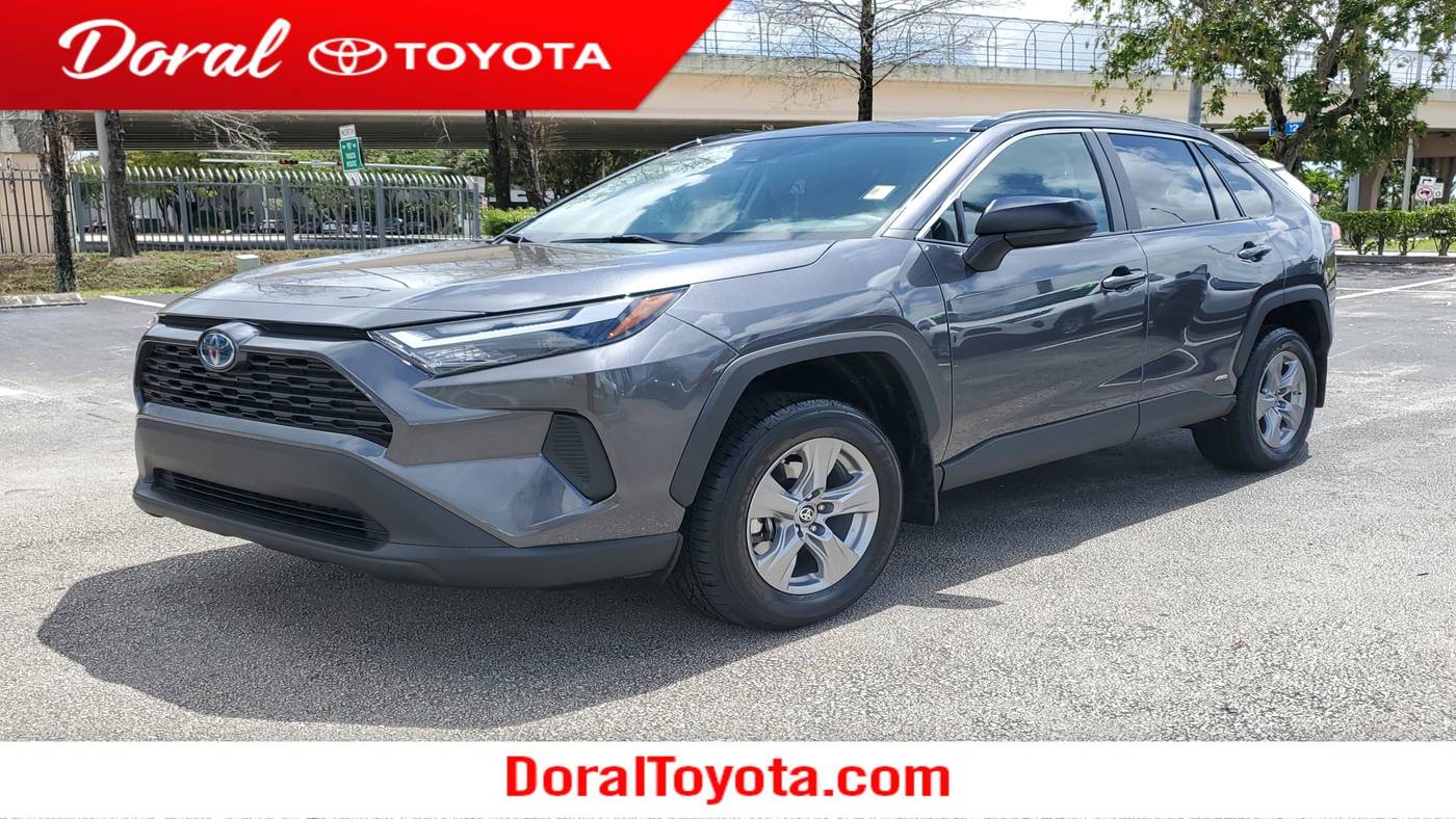 2024 Toyota RAV4 Hybrid LE — SUV — 5,041 mi — Doral, FL