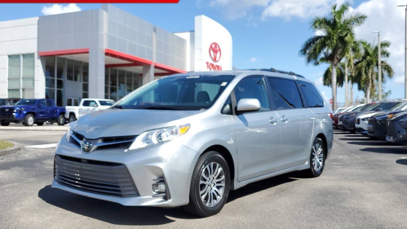 2019 Toyota Sienna XLE — Minivan — 31,089 mi — Doral, FL