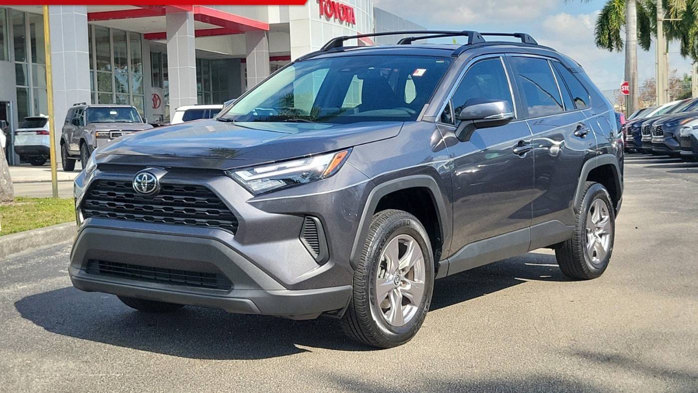 2022 Toyota RAV4 XLE — SUV — 17,349 mi — Doral, FL