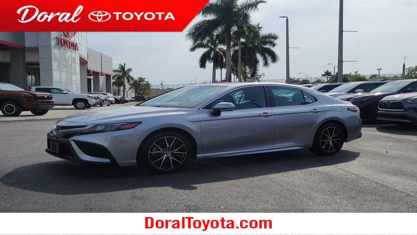 2022 Toyota Camry SE — Sedan — 60,451 mi — Doral, FL
