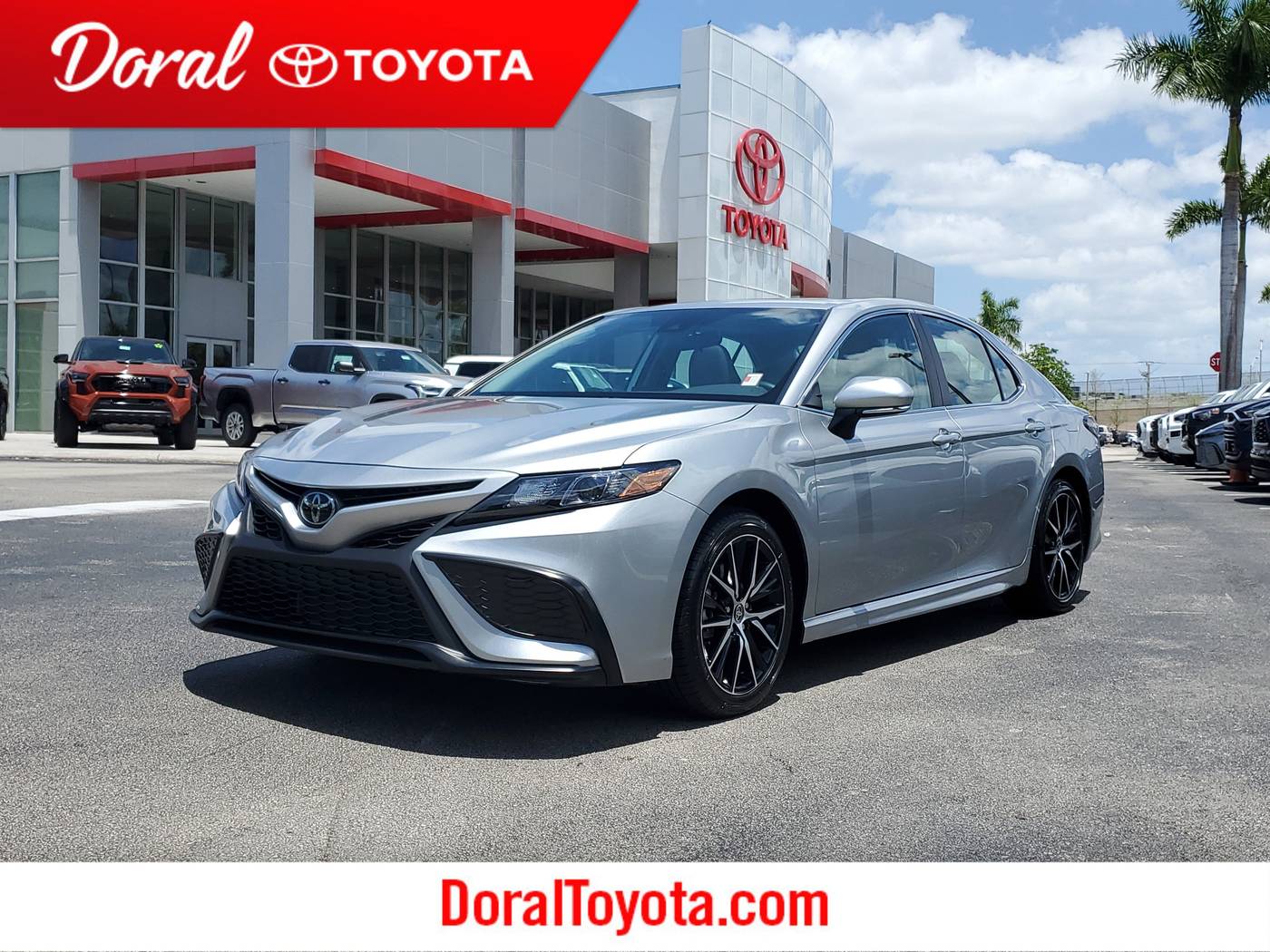 2024 Toyota Camry SE — Sedan — 10,319 mi — Doral, FL
