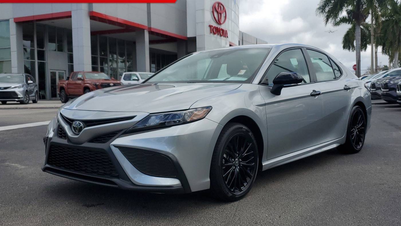 2022 Toyota Camry SE Nightshade — Sedan — 3,471 mi — Doral, FL