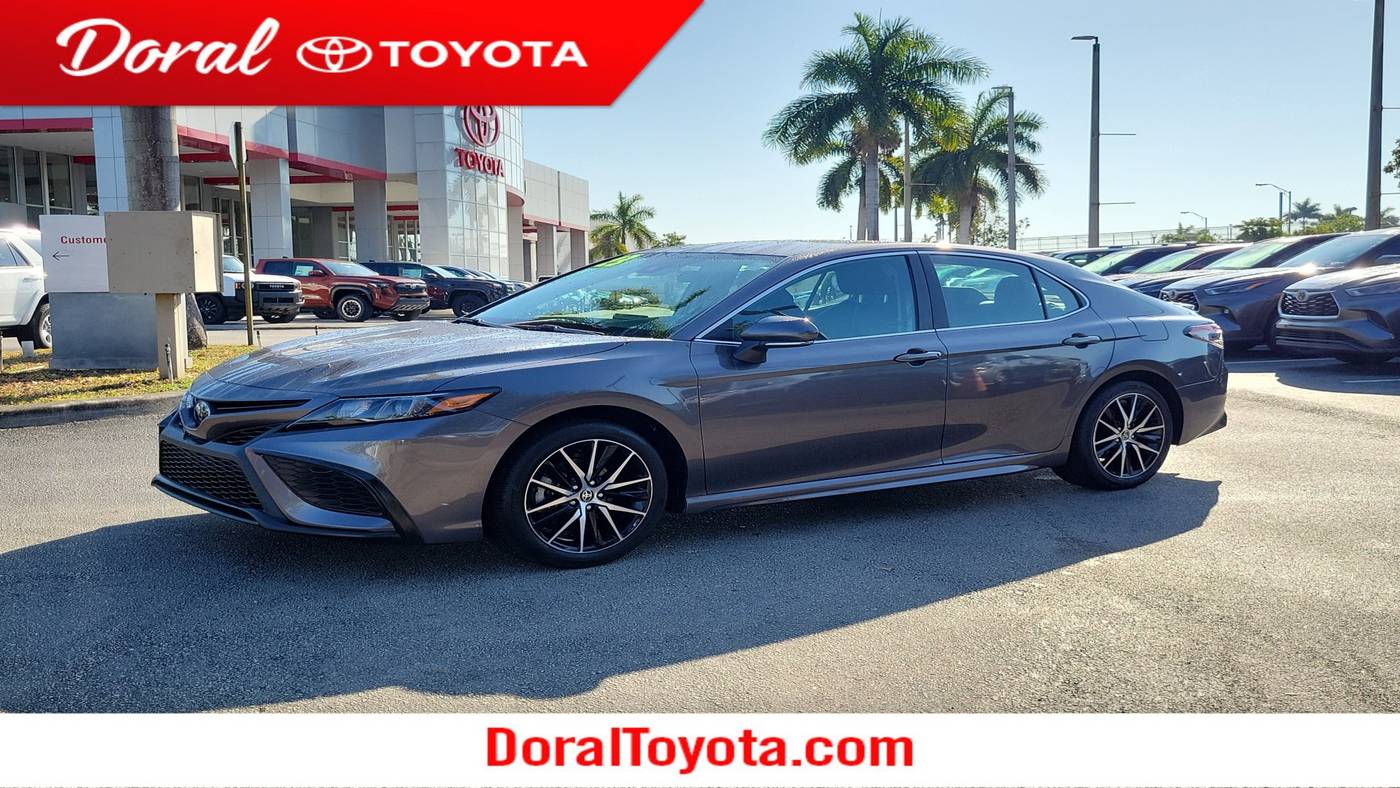2023 Toyota Camry SE — Sedan — 10,182 mi — Doral, FL