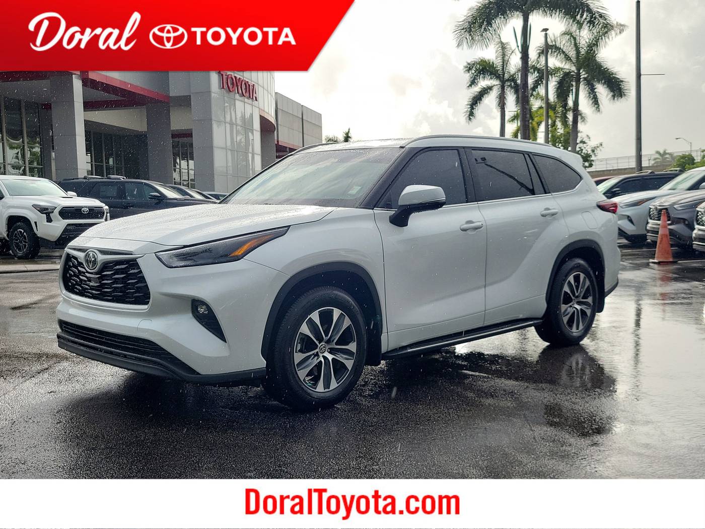 2025 Toyota Highlander XLE — SUV — 5,092 mi — Doral, FL