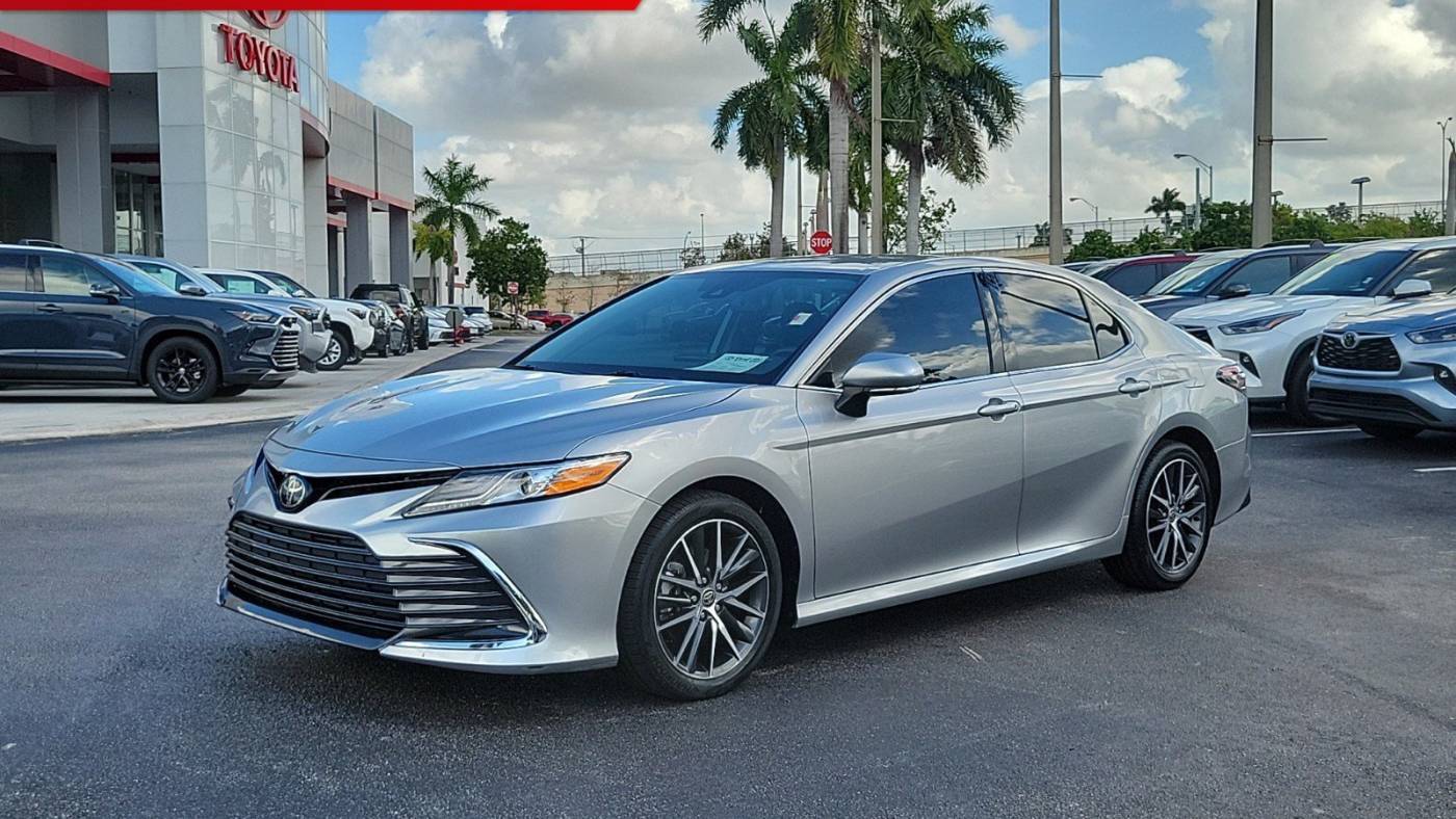 2023 Toyota Camry XLE — Sedan — 4,163 mi — Doral, FL