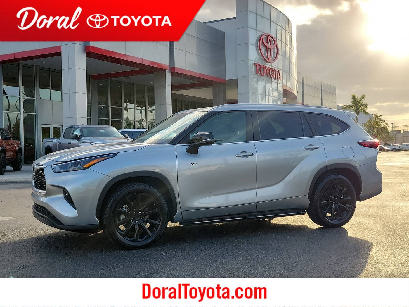 2023 Toyota Highlander XLE — SUV — 10,492 mi — Doral, FL