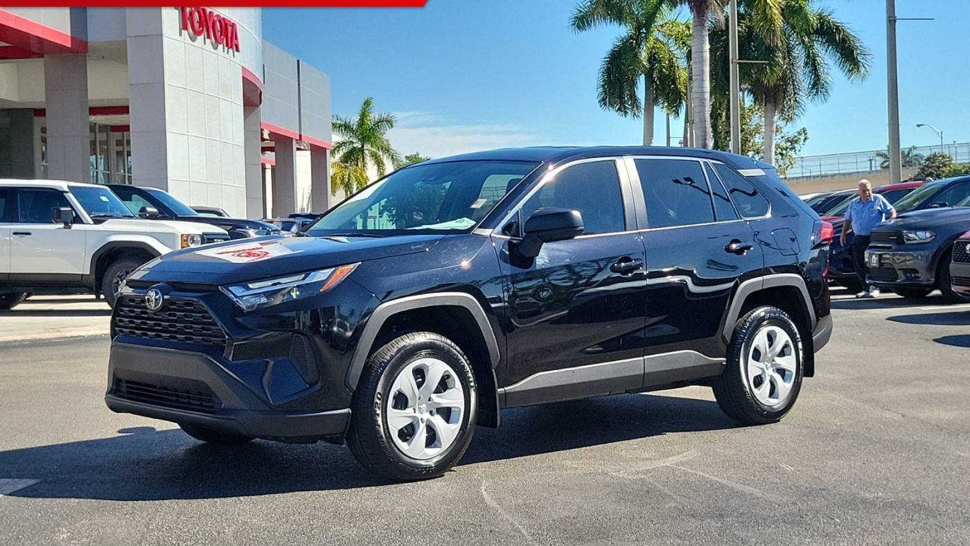 2024 Toyota RAV4 LE — SUV — 8,550 mi — Doral, FL