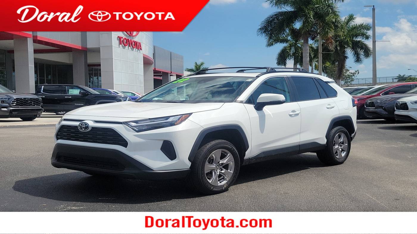 2022 Toyota RAV4 XLE — SUV — 12,800 mi — Doral, FL