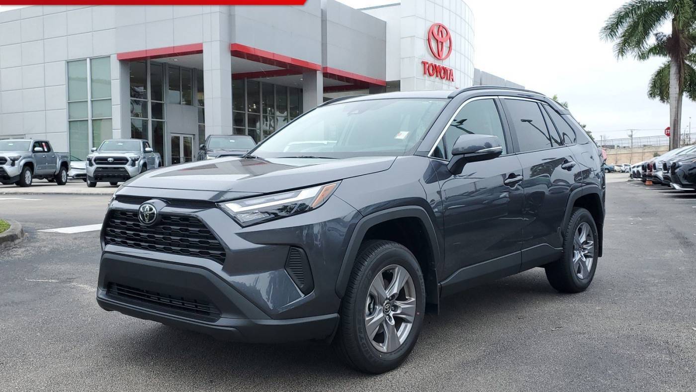 2025 Toyota RAV4 XLE — SUV — 475 mi — Doral, FL