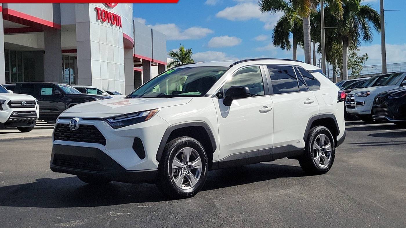 2024 Toyota RAV4 Hybrid LE — SUV — 1,813 mi — Doral, FL
