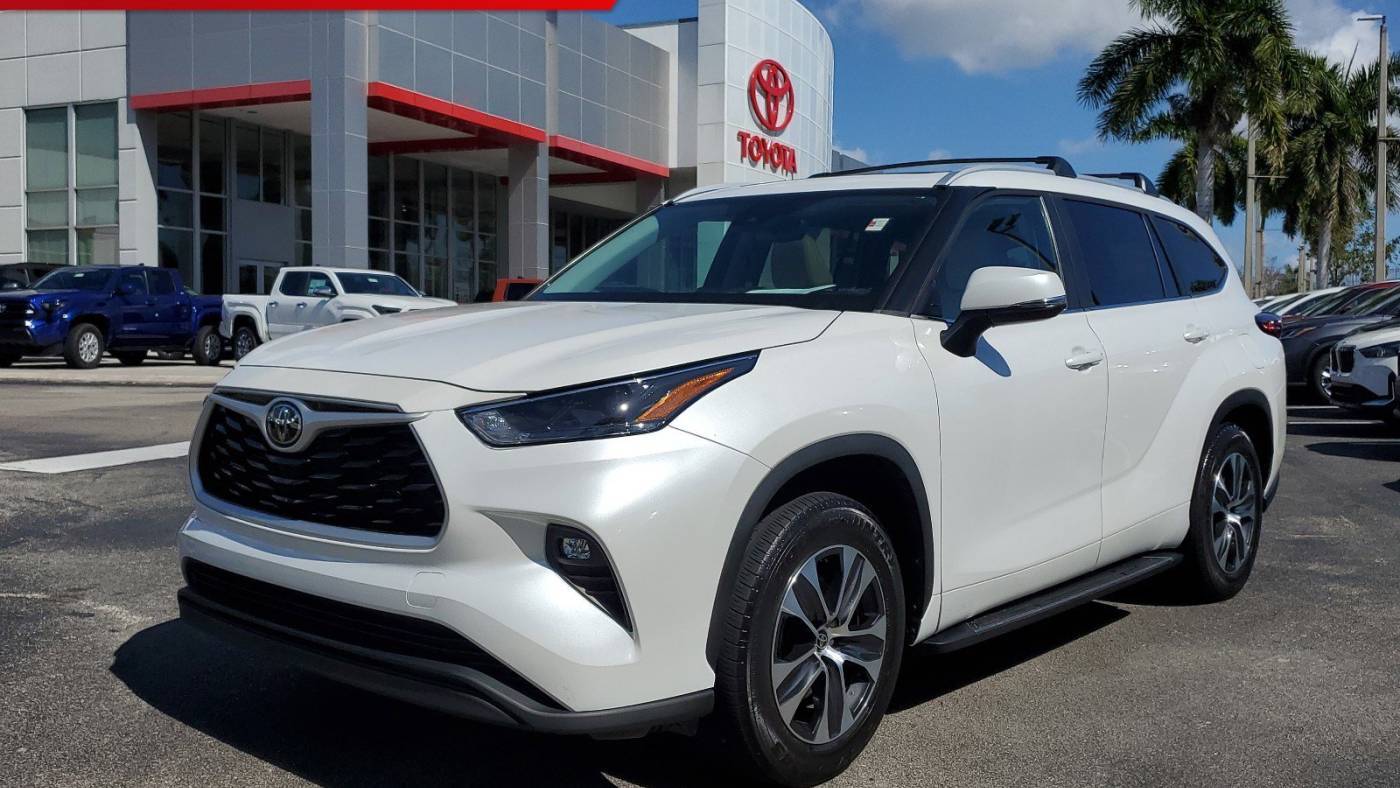 2023 Toyota Highlander XLE — SUV — 14,388 mi — Doral, FL
