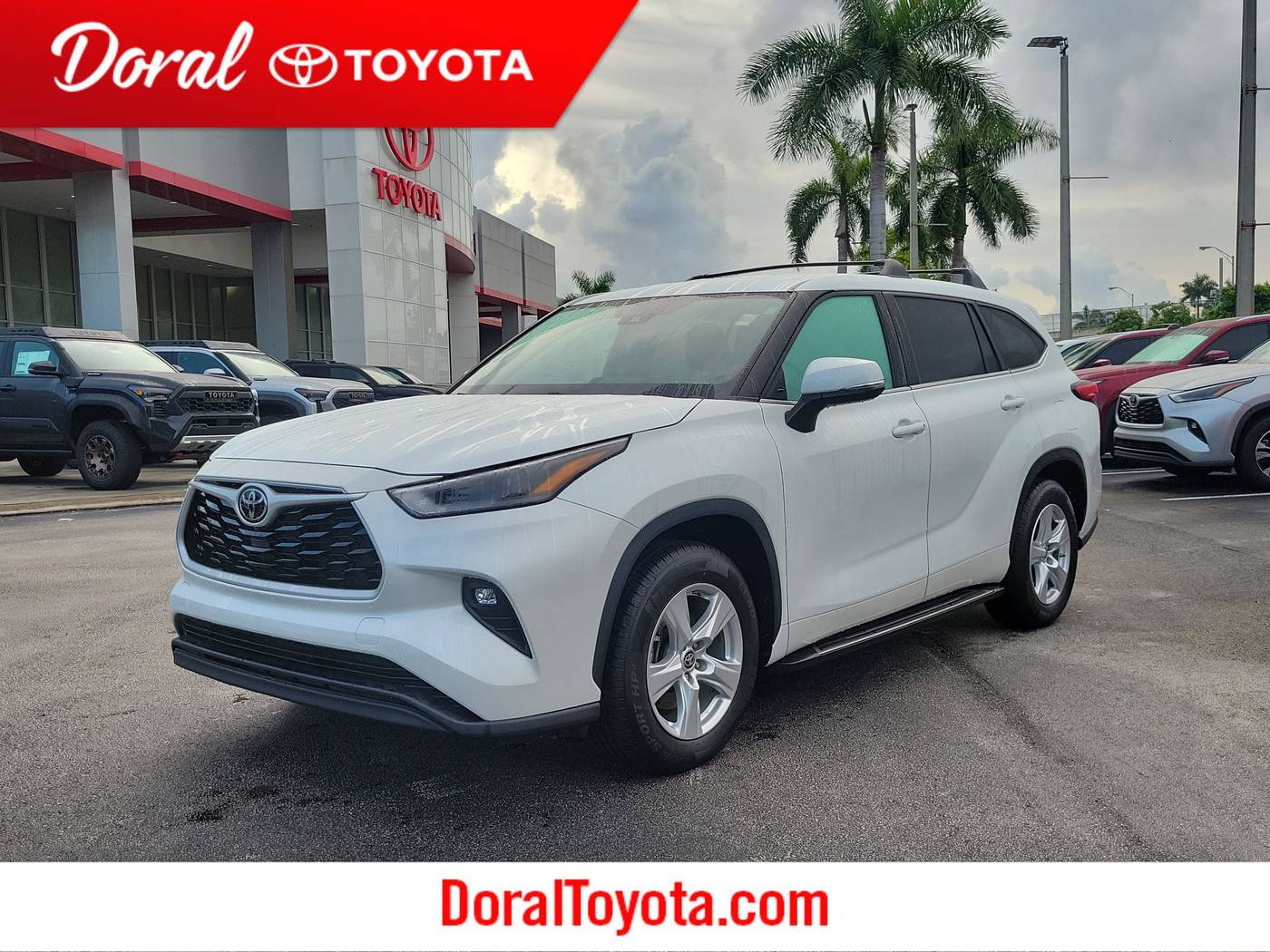 2023 Toyota Highlander LE — SUV — 28,345 mi — Doral, FL