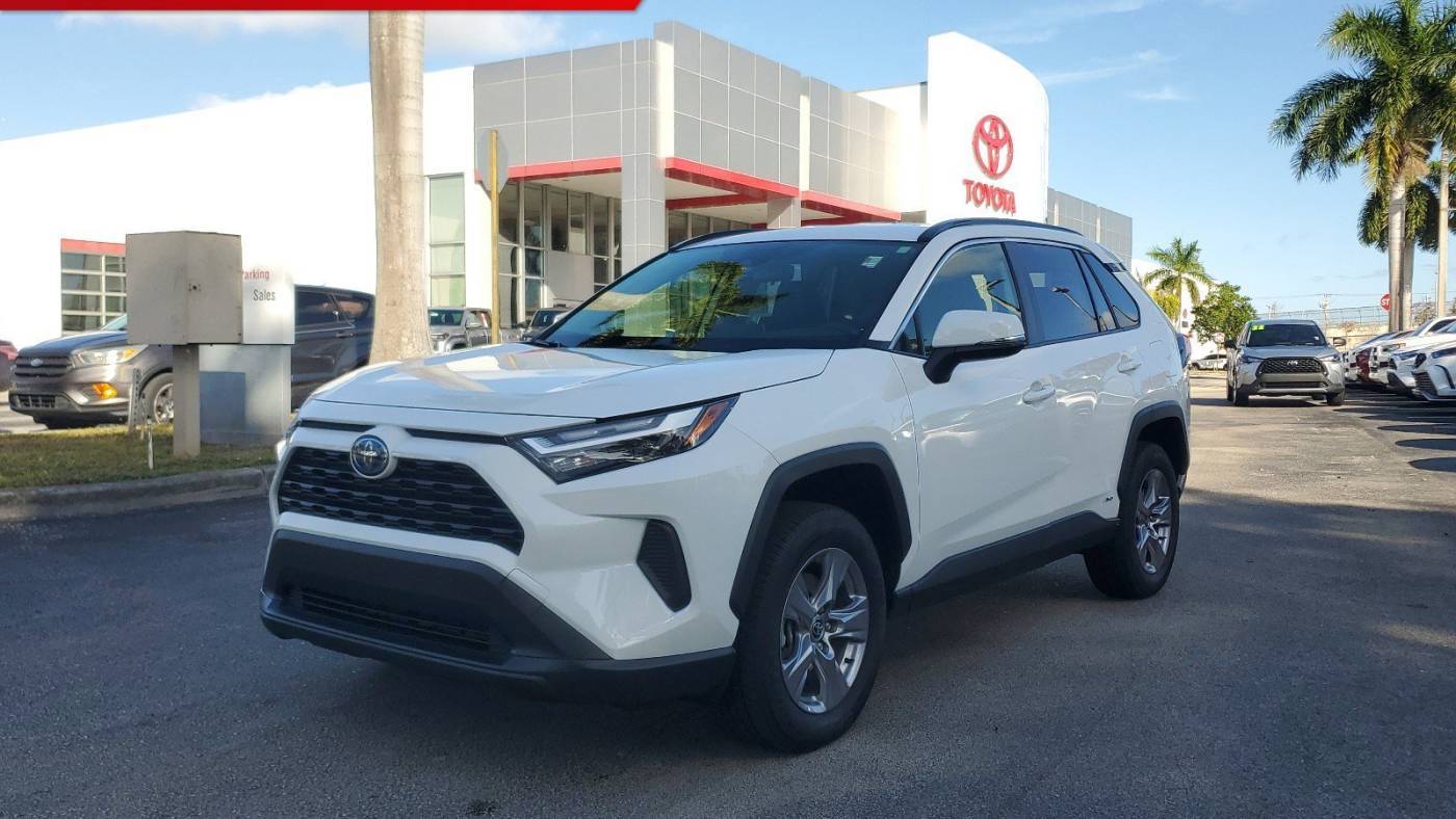 2023 Toyota RAV4 Hybrid XLE — SUV — 15,604 mi — Doral, FL
