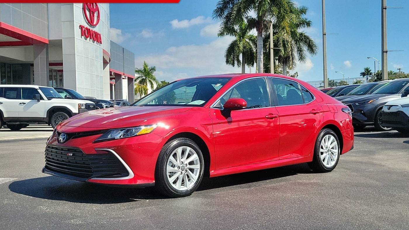 2024 Toyota Camry LE — Sedan — 18,874 mi — Doral, FL