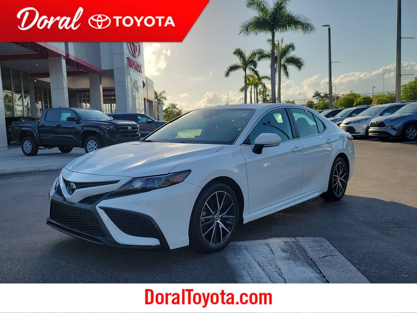 2023 Toyota Camry SE — Sedan — 13,749 mi — Doral, FL