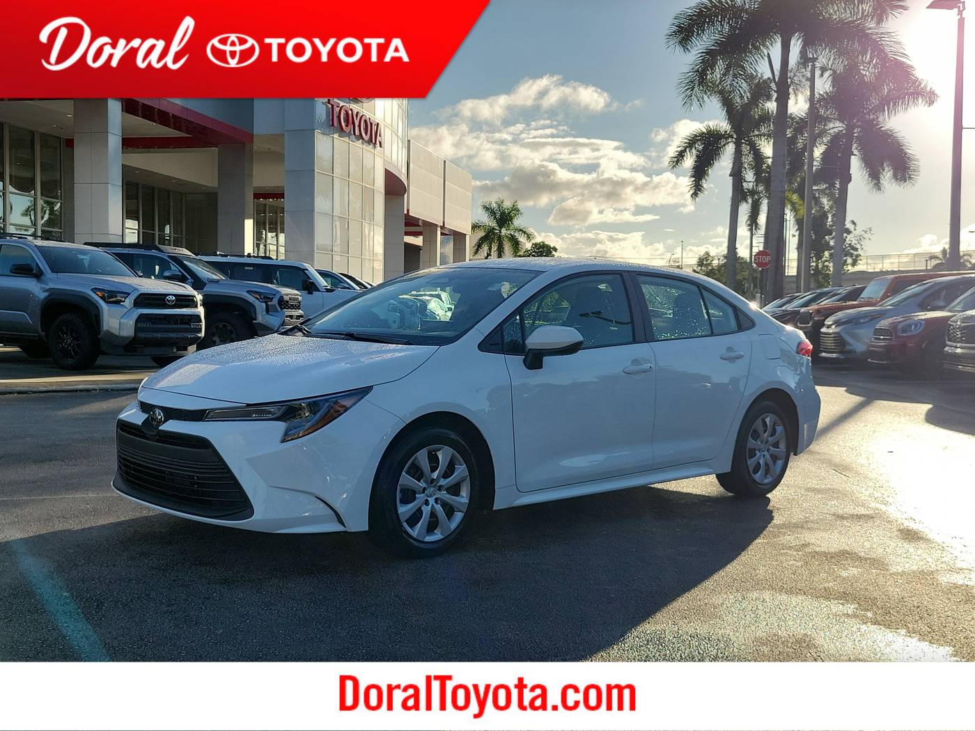 2025 Toyota Corolla LE — Sedan — 5,111 mi — Doral, FL