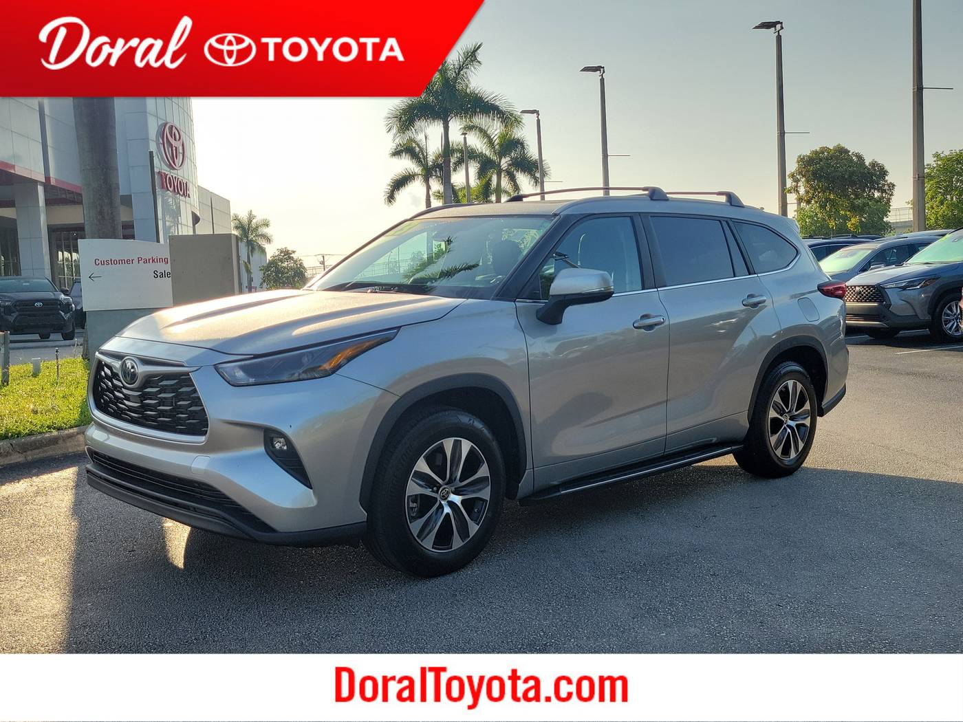 2023 Toyota Highlander XLE — SUV — 11,216 mi — Doral, FL