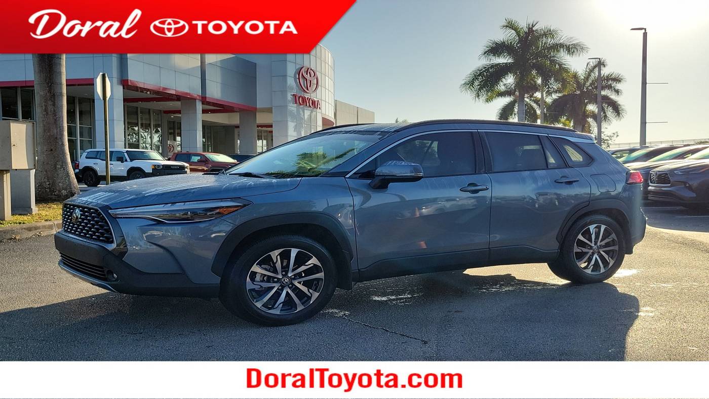 2024 Toyota Corolla Cross XLE — SUV — 7,542 mi — Doral, FL