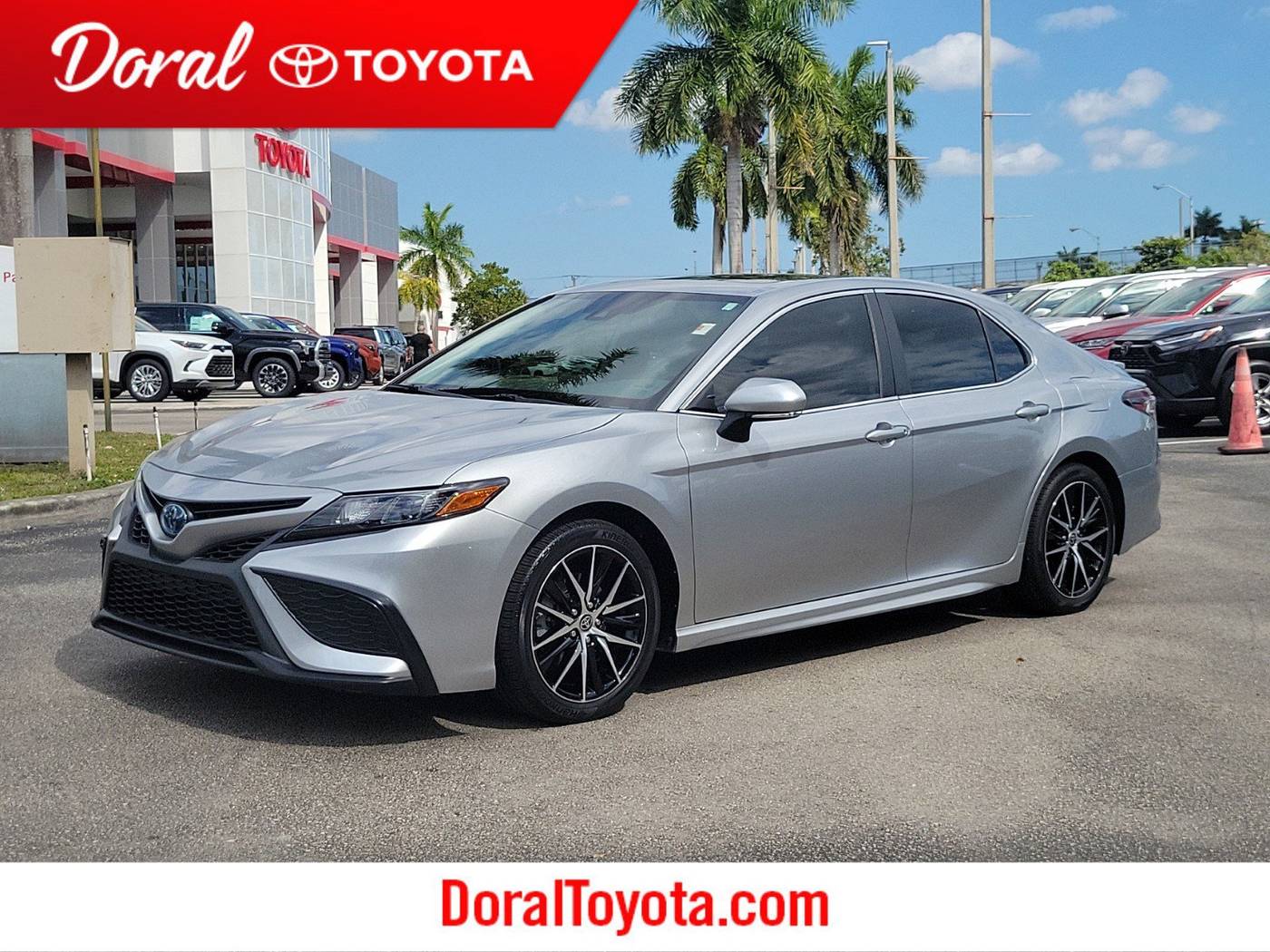 2022 Toyota Camry Hybrid SE — Sedan — 16,512 mi — Doral, FL