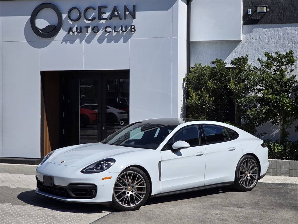 2023 Porsche Panamera Platinum Edition