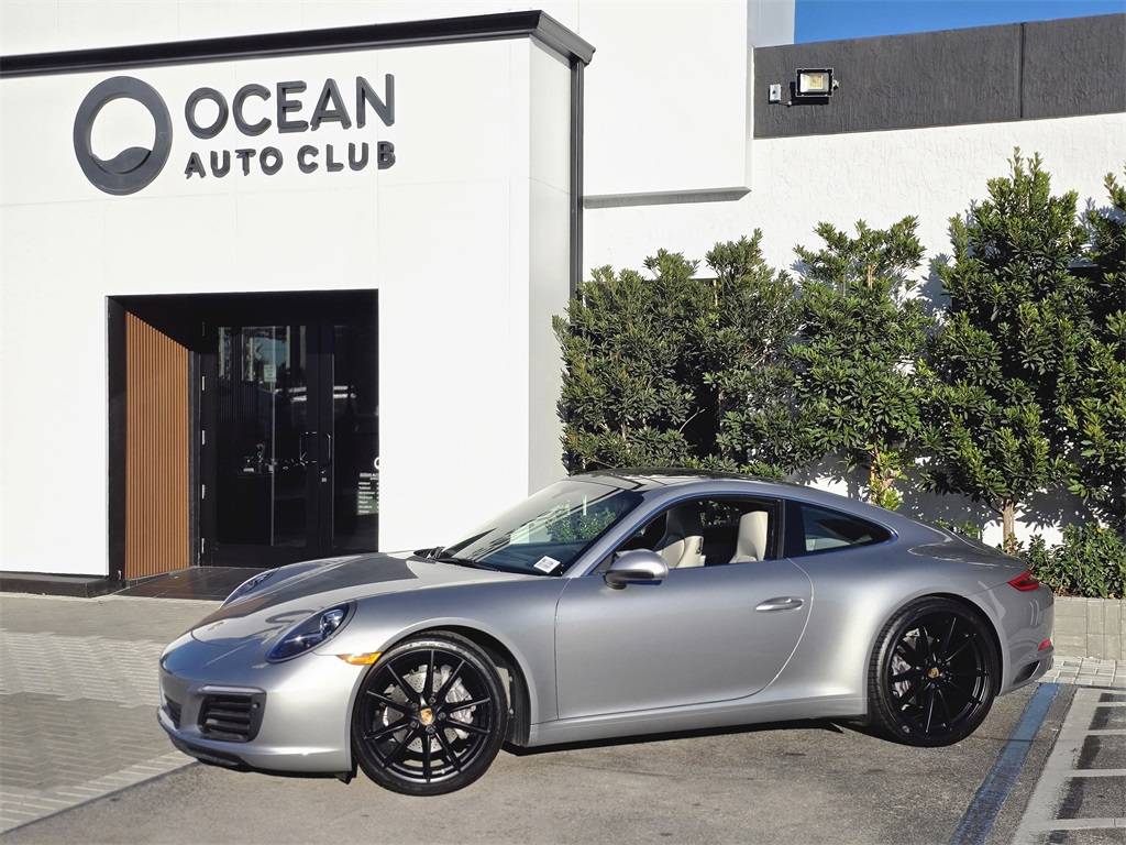 2018 Porsche 911 Carrera