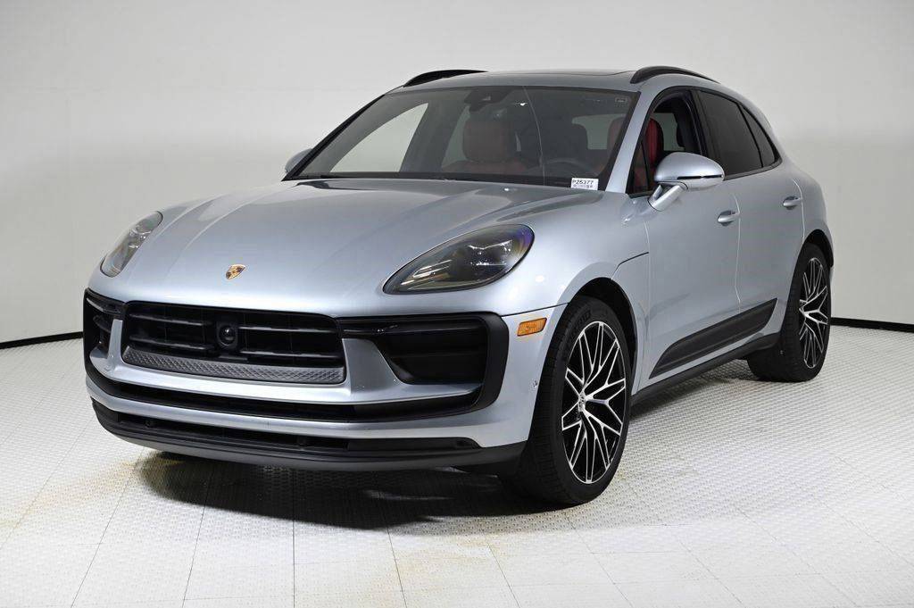 2025 Porsche Macan Standard — SUV — 2,132 mi — Coral Gables, FL