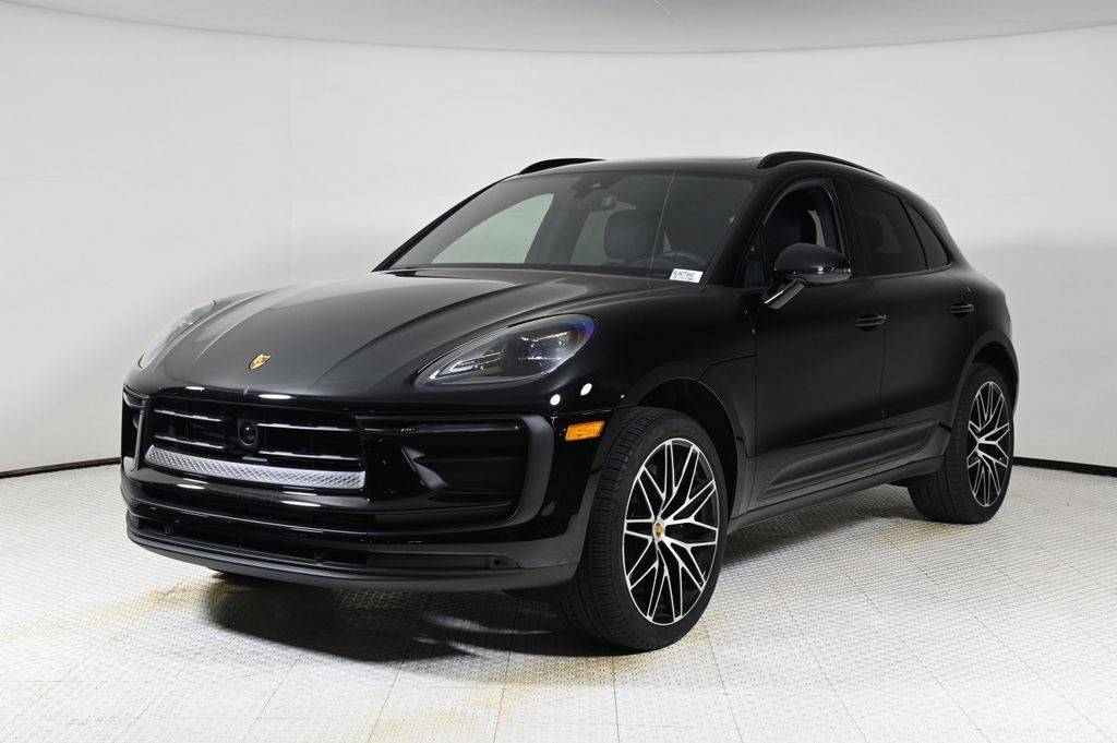 2025 Porsche Macan Standard — SUV — 3,927 mi — Coral Gables, FL