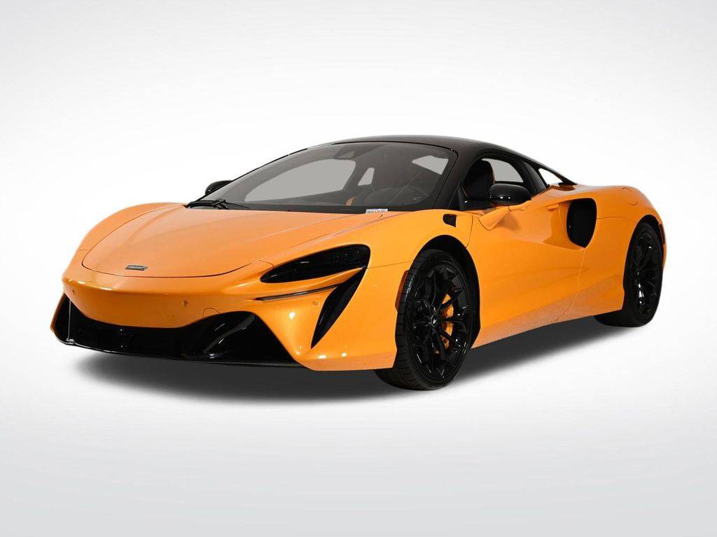 2025 McLaren Artura