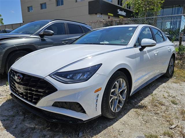 2023 Hyundai Sonata SEL — Sedan — 9,886 mi — Hialeah, FL