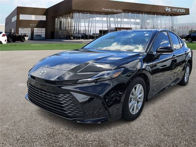 2025 Toyota Camry Hybrid LE — Sedan — 12,787 mi — Hialeah, FL