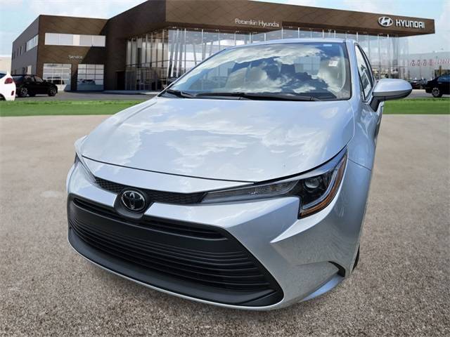 2025 Toyota Corolla LE — Sedan — 5,620 mi — Hialeah, FL