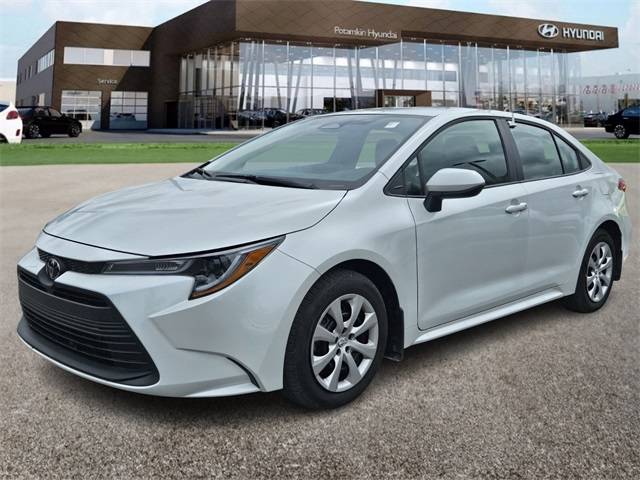 2025 Toyota Corolla LE — Sedan — 5,373 mi — Hialeah, FL