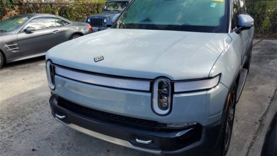2023 Rivian R1S