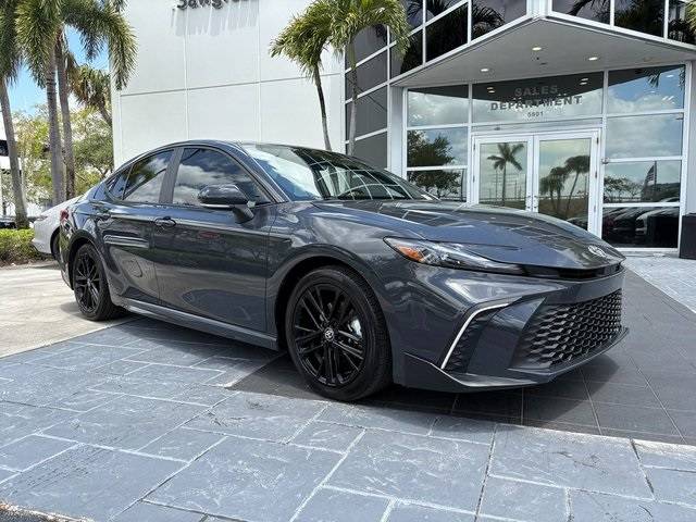 2025 Toyota Camry SE — Sedan — 7,969 mi — Tamarac, FL