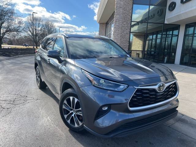 2021 Toyota Highlander XLE — SUV — 60,896 mi — Centerville, OH