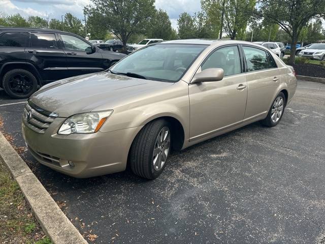 2005 Toyota Avalon XL — Sedan — 151,928 mi — Centerville, OH