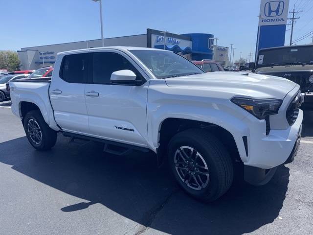 2025 Toyota Tacoma TRD Sport — Pickup Truck — 3,766 mi — Cincinnati, OH